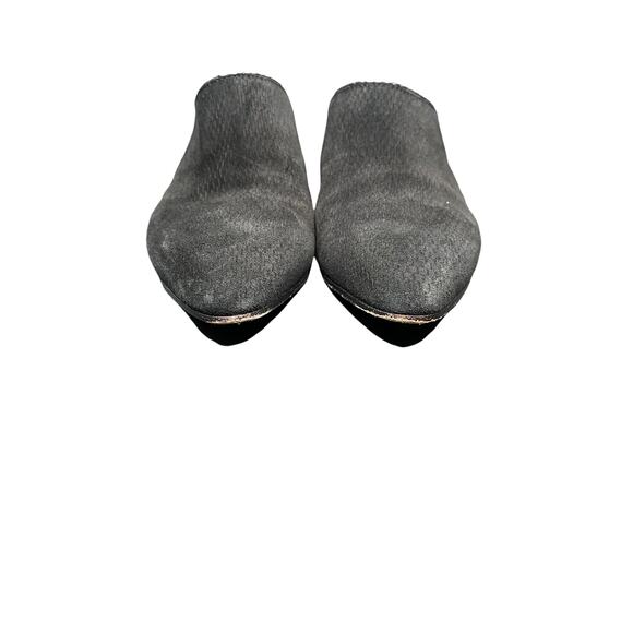 Aquatalia FIFE Perforated Black Suede Open Back Pointed Toe Slip On Mules Size 6 - Picture 4 of 8